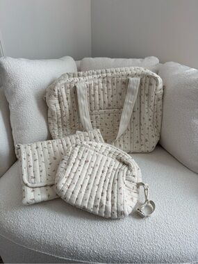 NWT H&M Cream Quilted Floral 3-Piece Diaper Bag Set